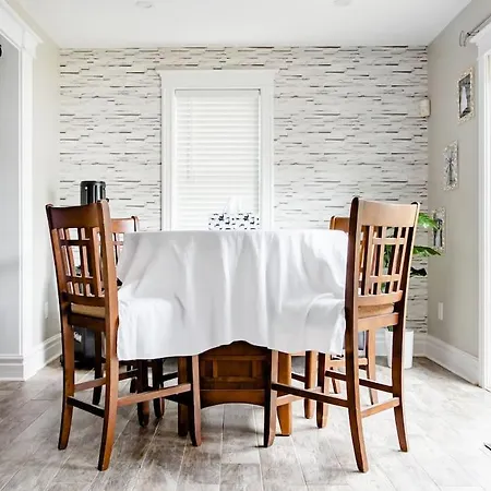 Private Bedrooms+Free Parking Lower Sackville Exterior photo