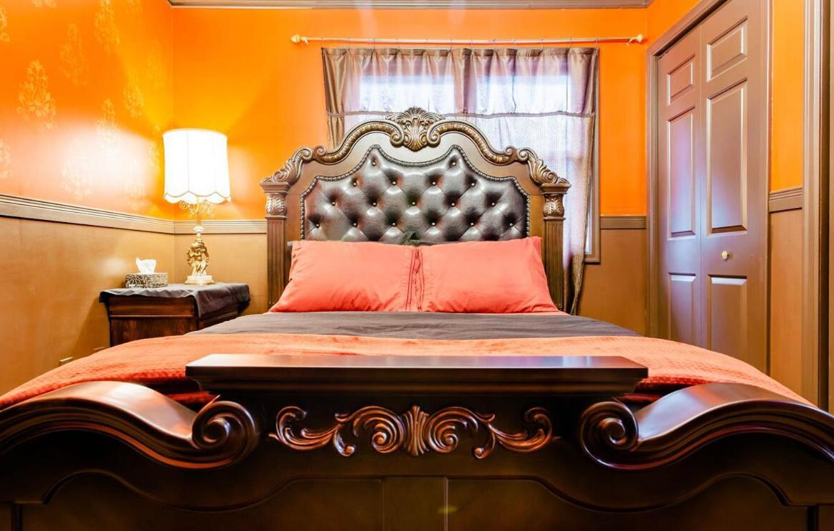 Private Bedrooms+free Parking Homestay