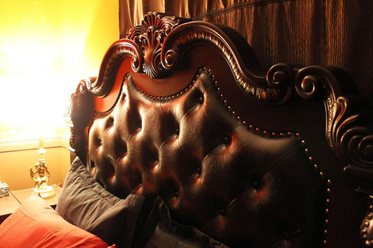 Private Bedrooms+free Parking